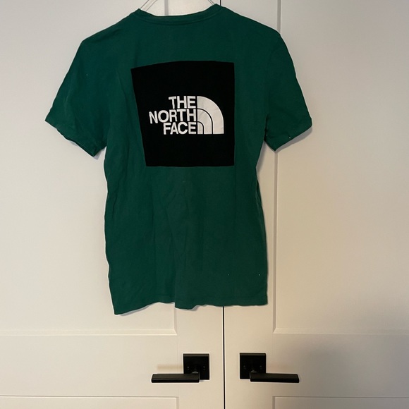 North Face T-shirt - Picture 2 of 2